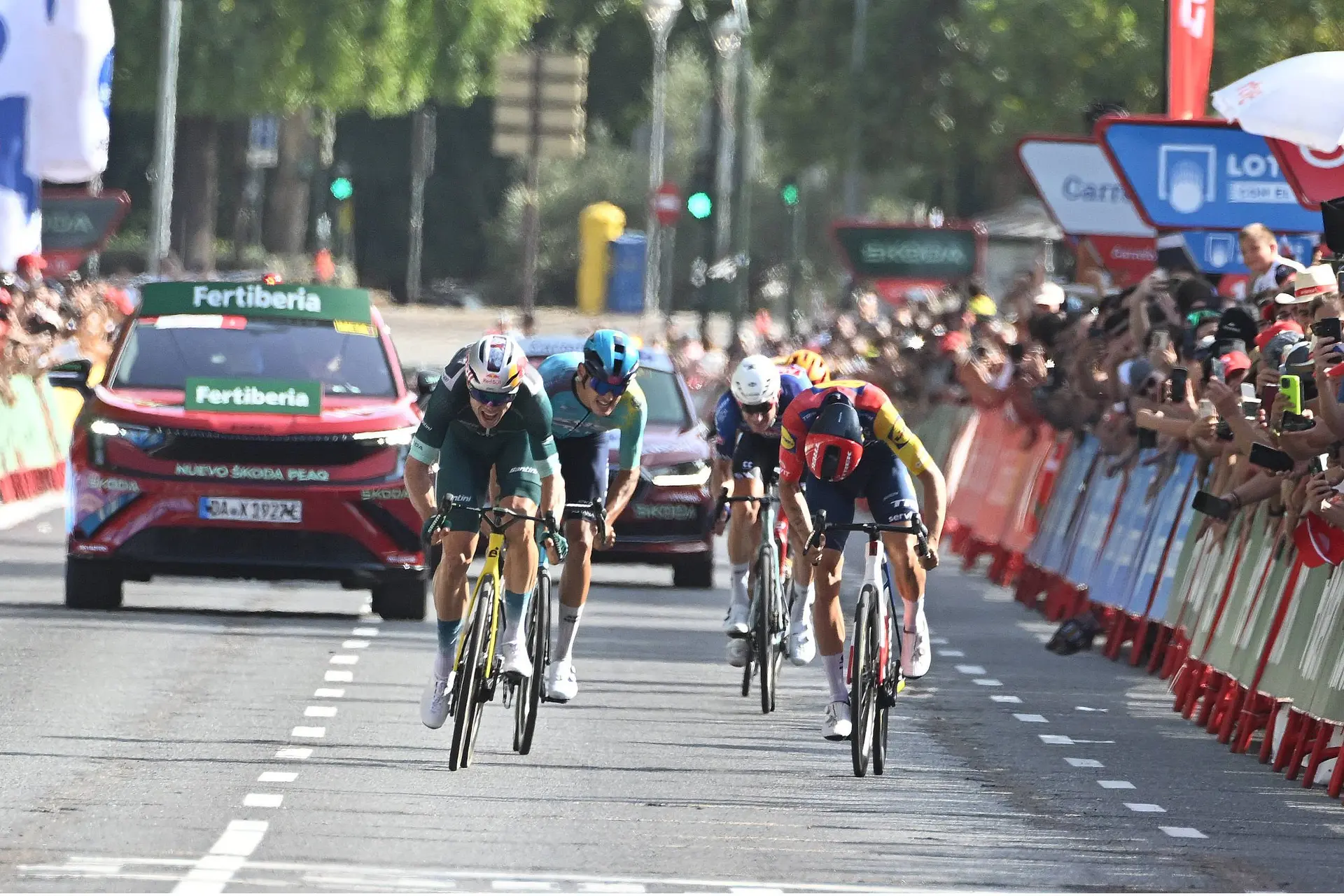 Former Vuelta winner believes Wout van Aert made mistakes during sprint win: 'Don't look a gift horse in the mouth!'