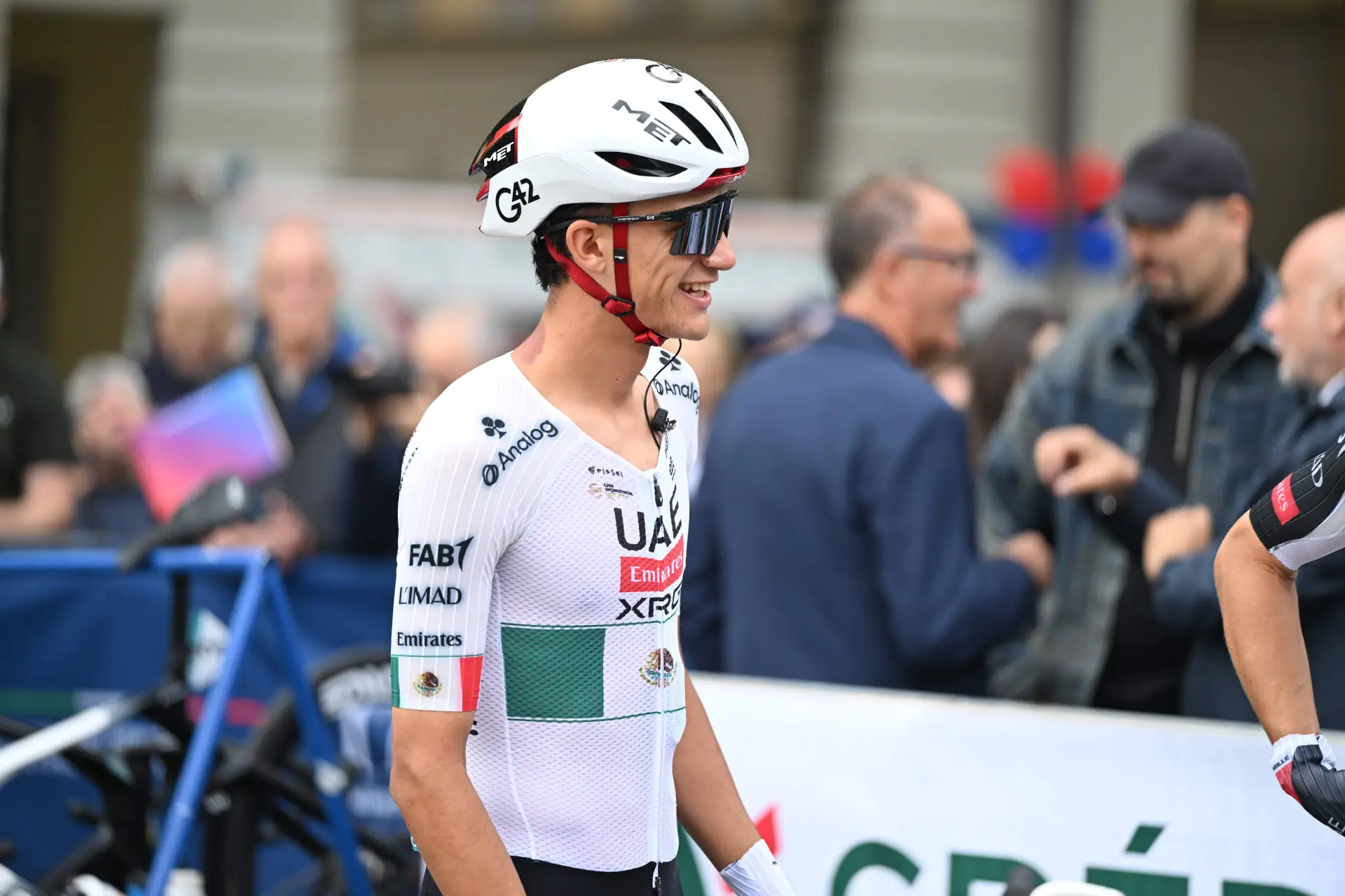 Isaac del Toro's attack fizzles during the final warm-up race before the Tour of Lombardy; INEOS capitalise