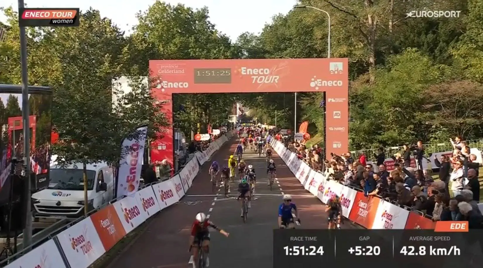 Speed skater Sandrine Tas wins Stage 1 of the Eneco Tour after top favourite Charlotte Kool is forced into the barriers