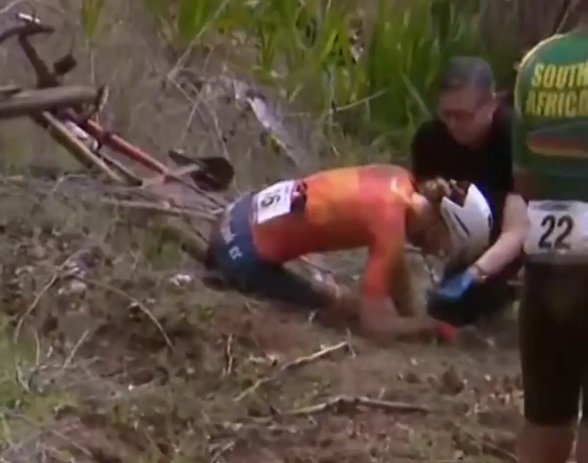 🎥 Women's Gravel World Championships shaken by a serious crash involving Unbound runner-up