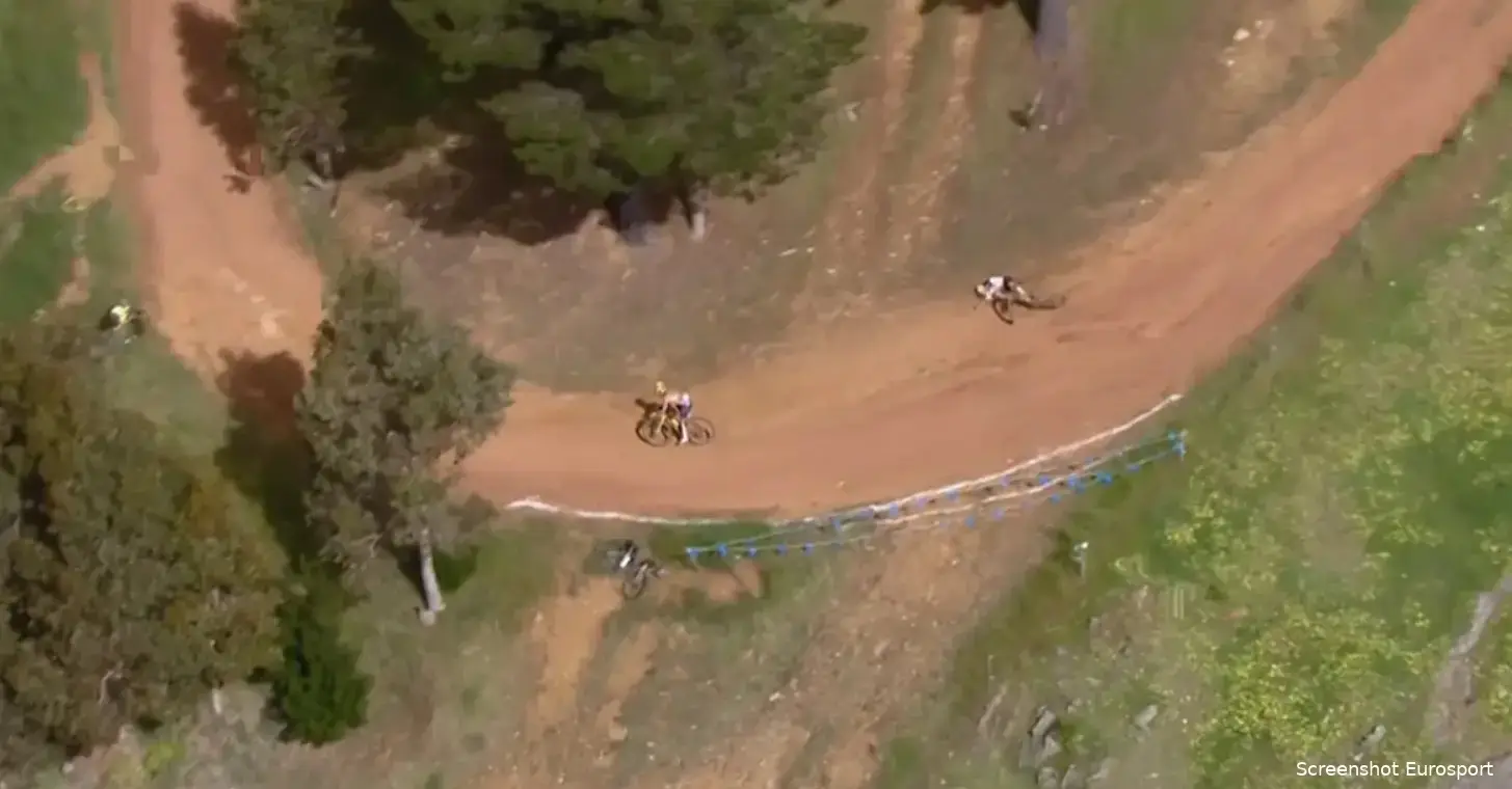 Marianne Vos wins the 2026 Women's Gravel World Championships after crash-filled race
