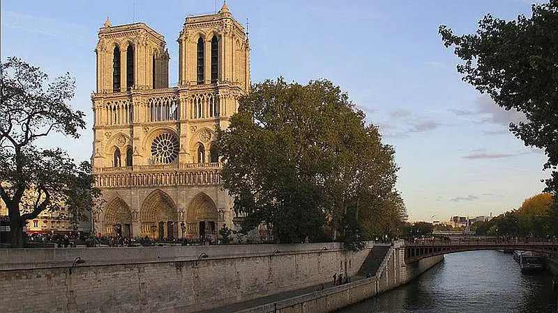 2022 01 17 notre dame de paris francef1642447825