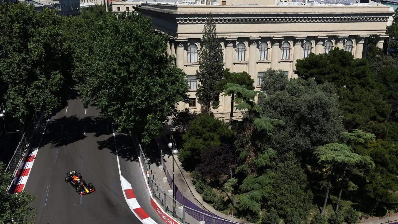 max verstappen race gp azerbeidzjan 2022f1682519454