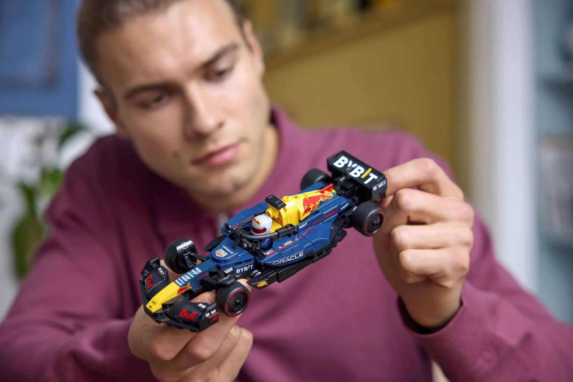 LEGO Oracle Red Bull Racing RB20 F1 racewagen Review: Klein Formaat, Grote Racebeleving