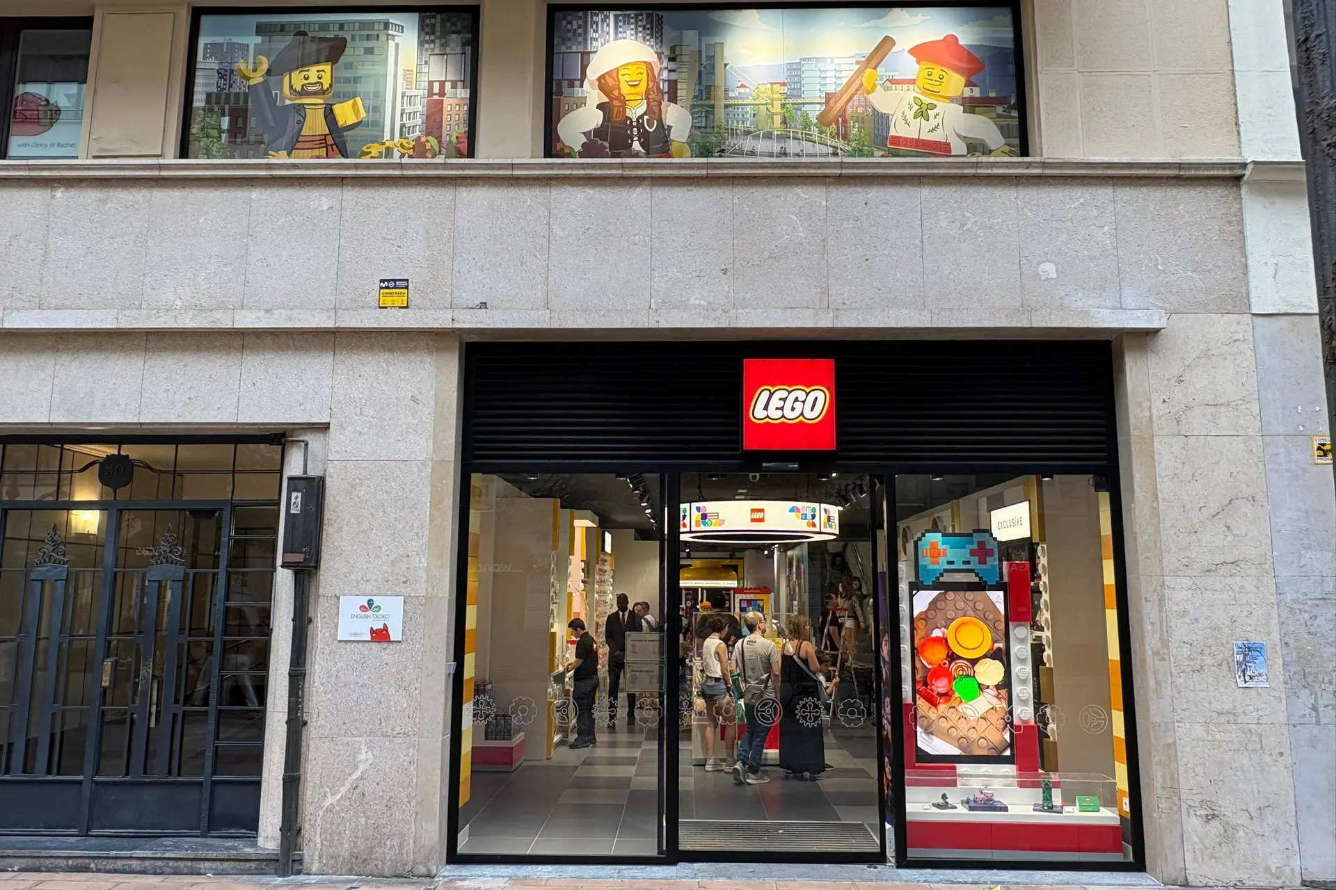 Nieuwe LEGO Store in Bilbao bezocht: verborgen parel voor fans?