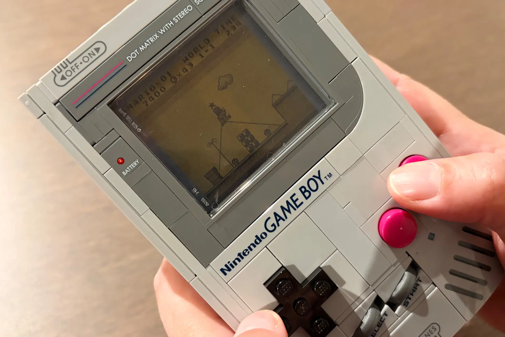 LEGO Game Boy zakt verder in prijs bij Bol en is daar nu goedkoper dan ooit