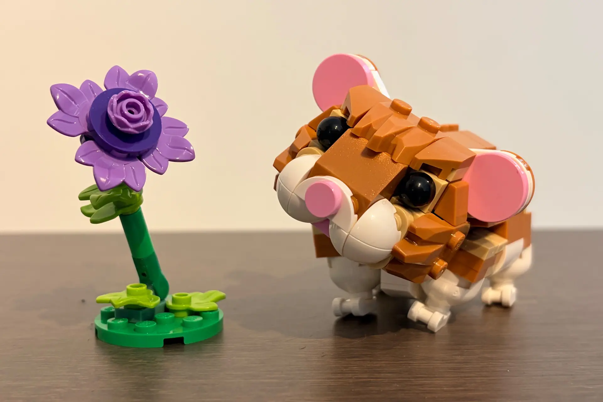 Review: LEGO Schattige hamster met bloem - Speels en lief