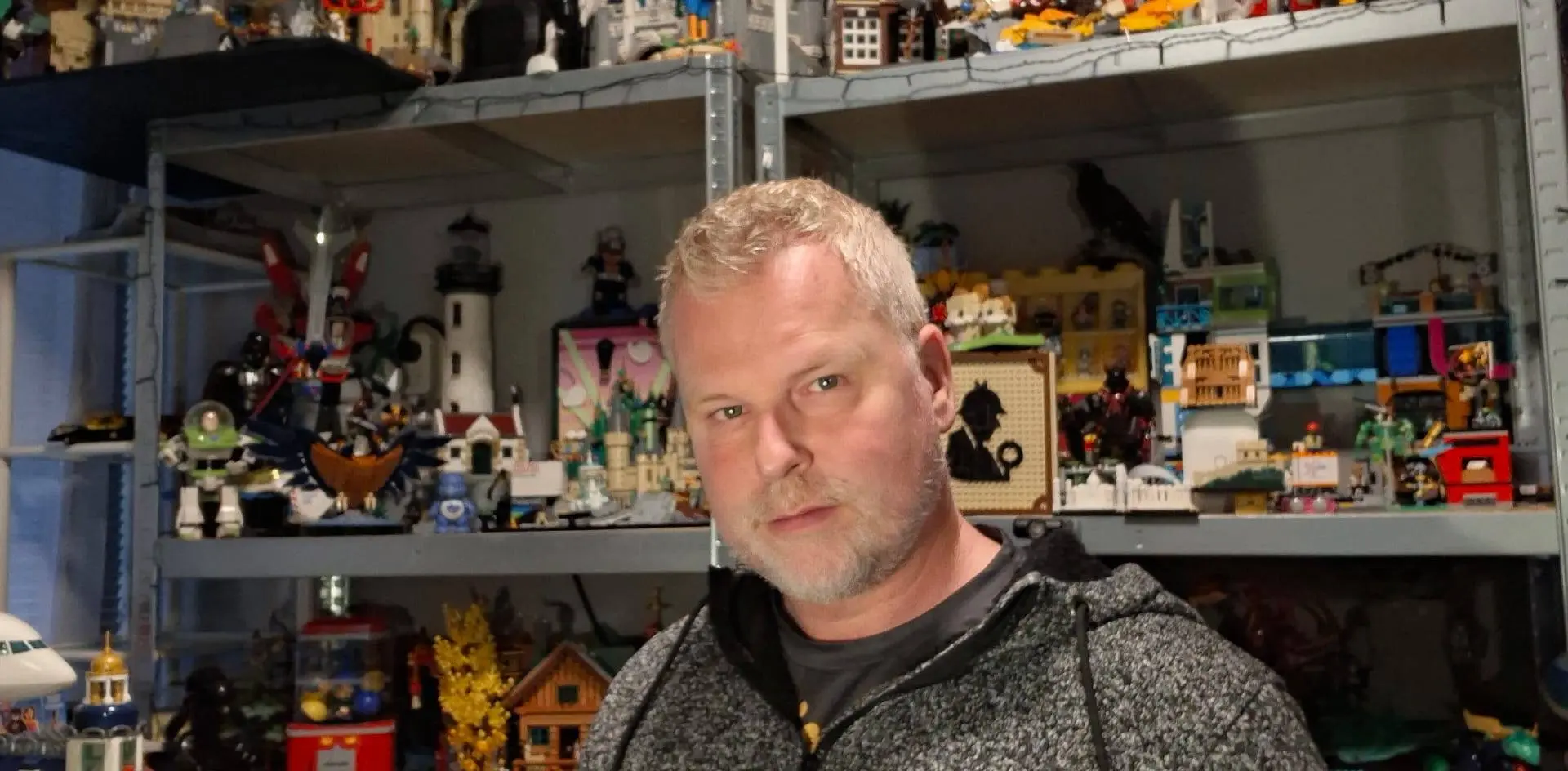 LEGO-fan in de spotlight: Marco - 'Mijn hele huis ís een mancave, overal staat wel iets van LEGO'