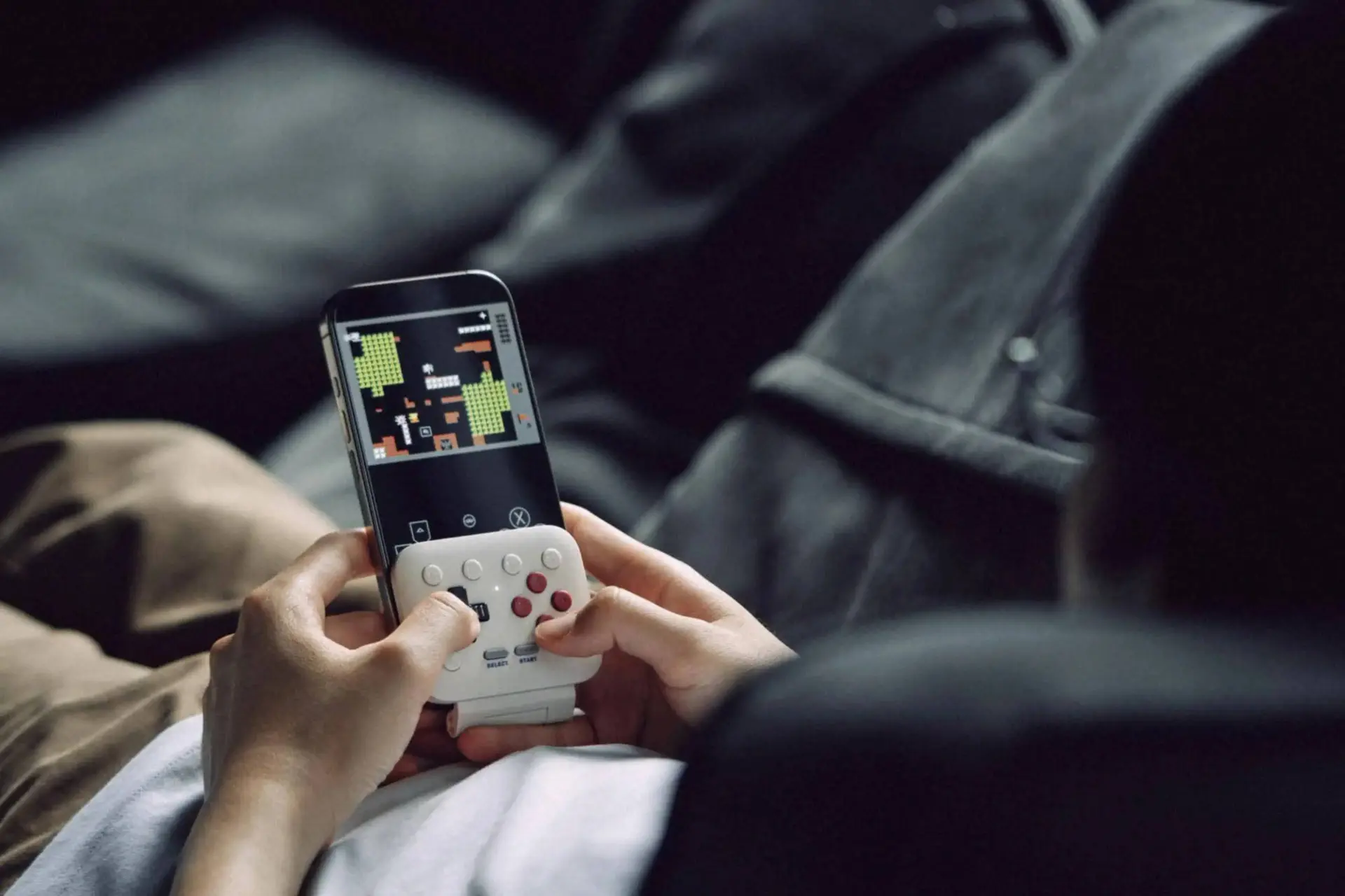 8BitDo doet wat geen enkele andere smartphonecontroller durft en het kost bijna niks