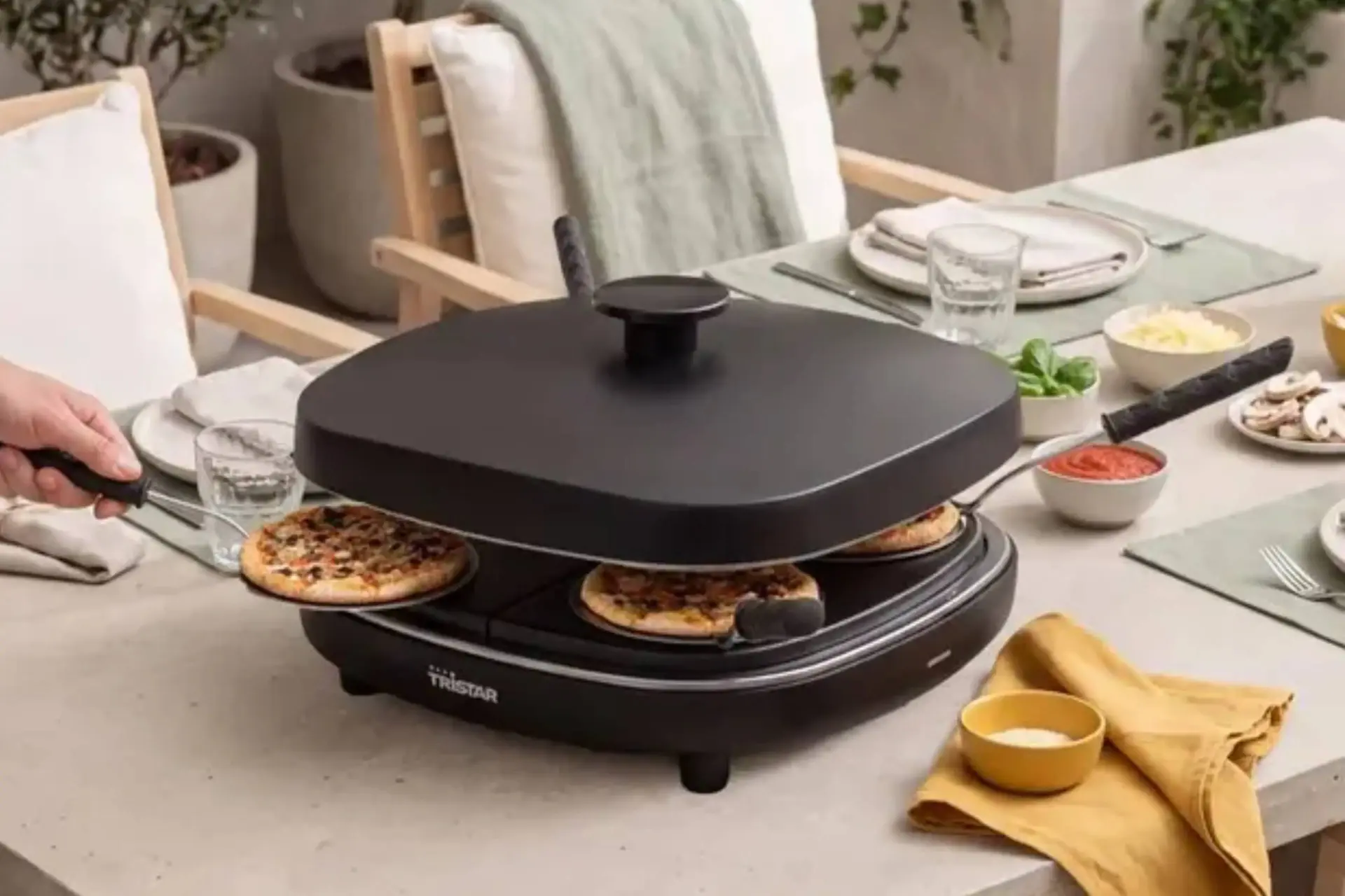Tristar pizzamaker action