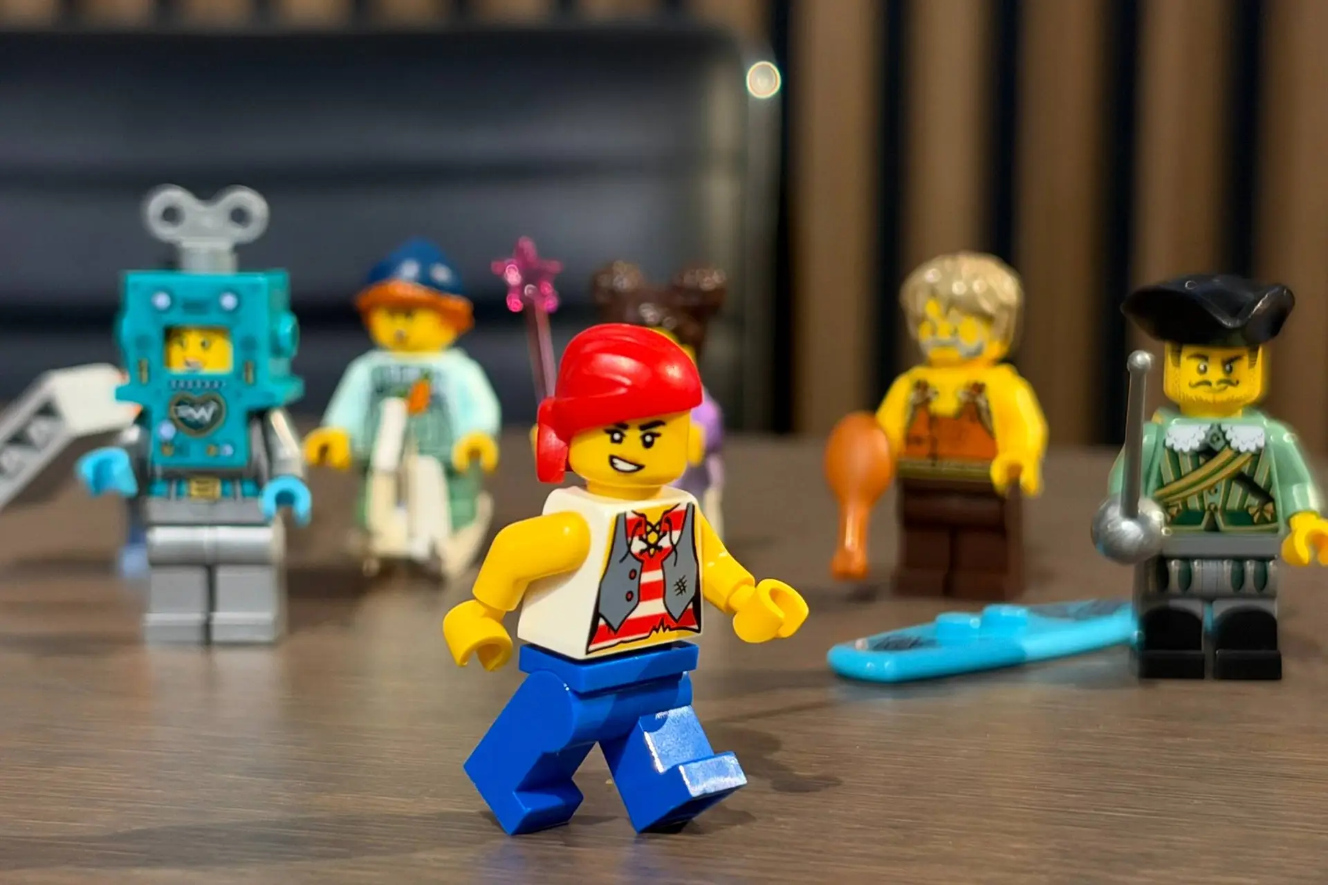 Review: LEGO komt met 7 toffe nieuwe minifiguren en deze hadden we nooit verwacht
