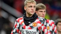 Ten Hag beaamt lastige tijd Van de Beek: 'Moeilijke jaren gehad hier'