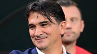 'Ajax benaderde Dalić voor trainerspost; Reschke bedankte voor functie td'