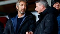 'Ajax' verval loopt parallel met bemoeienissen van Van der Sar met technisch beleid'
