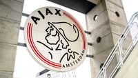 Rondom Ajax: Rotjoch en Architrackz lanceren 'Jaxie Mannetje'