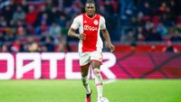Van Basten kritisch op aankoopbeleid van Ajax: 'Erbarmelijk slecht'