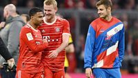 Buitenland: De Ligt wint met Bayern München van Borussia Dortmund