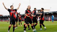 Almere City zet tegen FC Emmen flinke stap richting Eredivisie