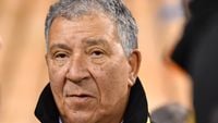 Ten Cate: 'Schuiven van Hato naar linksbackpositie heeft Ajax geholpen'