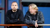 De Mos vindt dat Ajax geen buitenlandse trainer aan moet stellen: 'Dan doe je het helemaal verkeerd'