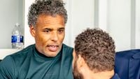 Van Hooijdonk kraakt rouleren Farioli: 'Als Ajax gaat spelen met de beste elf, heeft het een prima elftal'