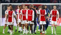 Vriends mist zelfvertrouwen bij Ajax: 'Dan zie je dat iedereen met zichzelf bezig is'