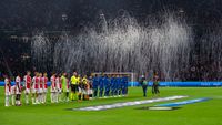 Kranten na gelijkspel: 'Fans Ajax moeten met angst en beven naar Klassieker toeleven'