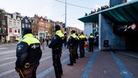 Binnenstad, metrolijnen en omgeving Johan Cruijff ArenA aangewezen als veiligheidsrisicogebied