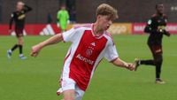 Faberski tekent nieuw contract tot medio 2028 bij Ajax