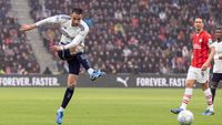 El Ahmadi pleit voor nieuwe 'zes' voor Ajax: 'Van den Boomen kan dat ook niet echt'
