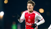 Godts legt met goal en assist de basis voor ruime overwinning Jong Ajax