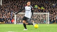 Fulham licht optie in contract Tete; verdediger tot medio 2025 in Londen