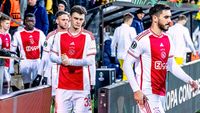 Rondom Ajax: Spelers Ajax getrakteerd op pizza na zege op FK Bodø/Glimt