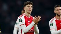 Kaplan: 'Zou het een eer vinden als ik over vijf jaar nog bij Ajax voetbal'