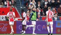 Brobbey en Taylor helpen Ajax aan thuisoverwinning op FC Utrecht