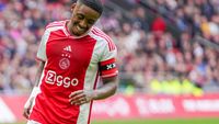 AD: 'Kans is groot dat Ajax aanvoerder Bergwijn zal verkopen'