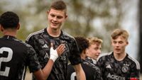 Janse spreekt over interesse Leverkusen: 'Ajax heeft toen gezegd: we willen hem behouden'
