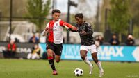 Kweekvijver: Ajax spreekt vertrouwen uit in Jetten en schuift jongeling door naar Jong Ajax