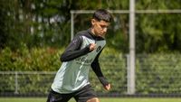 Sparta-talent (15) tekent bij Ajax: ‘Denk dat ik met mijn kwaliteiten goed bij Ajax pas’