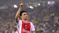 Ajax sluit seizoen af met gelijkspel op bezoek bij hekkensluiter Vitesse