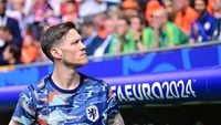 Van 't Schip gaat in op Ajax-interesse in Weghorst: 'Drie spitsen misschien te veel'