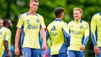 Ajax begint oefenduel met PEC Zwolle met Janse in de basis