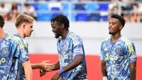 Traoré gelukkig bij Ajax: 'Als je een fijn team hebt, kun je makkelijker samenwerken'
