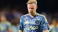 Ajax begint met Klaassen, Van den Boomen, Rasmussen en Banel aan uitduel met RKC Waalwijk