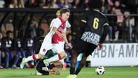 Kaplan en Faberski kunnen niet overtuigen op teleurstellende avond voor Jong Ajax