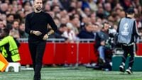 Farioli genoot van Europa League-avond: 'Maar ik probeer kalm te blijven'