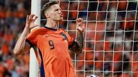 'Weghorst kan toch nooit denken dat hij eerste spits van het Nederlands elftal wordt?'