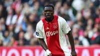 NB: 'Brobbey is ook zonder goals belangrijk voor het aanvalsspel van Ajax'