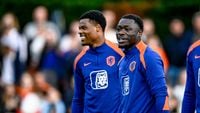 Koeman ziet verbeterpunten voor Brobbey: 'Rustiger zijn voor de goal, eerste aanname moet beter'