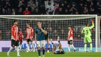 PSV ontsnapt in blessuretijd aan puntenverlies tegen Sparta Rotterdam